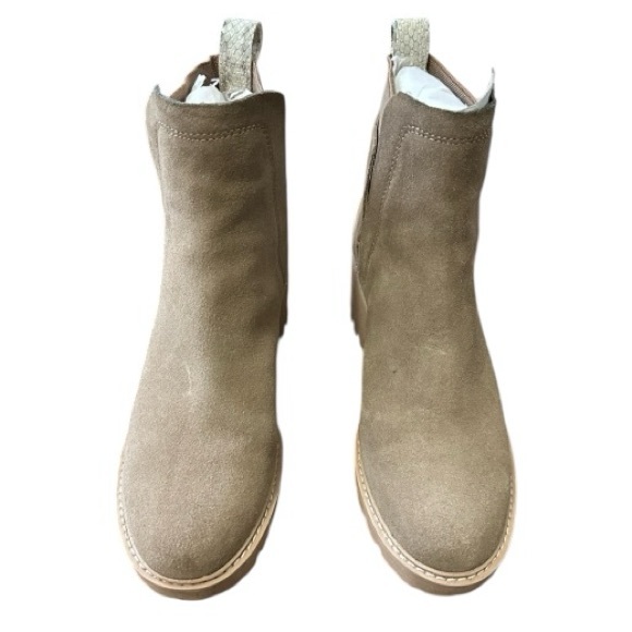 Dolce Vita Huey H2O Waterproof Suede Lug Sole Heel Booties NEW Size 8 Neutral - Picture 10 of 16
